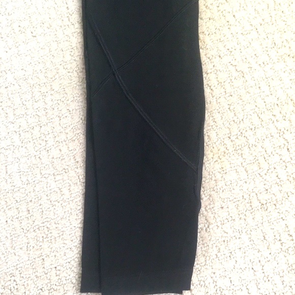 Pink Sport Leggings - Stylish, Stretchy, and Secretive! - Picture 16 of 16